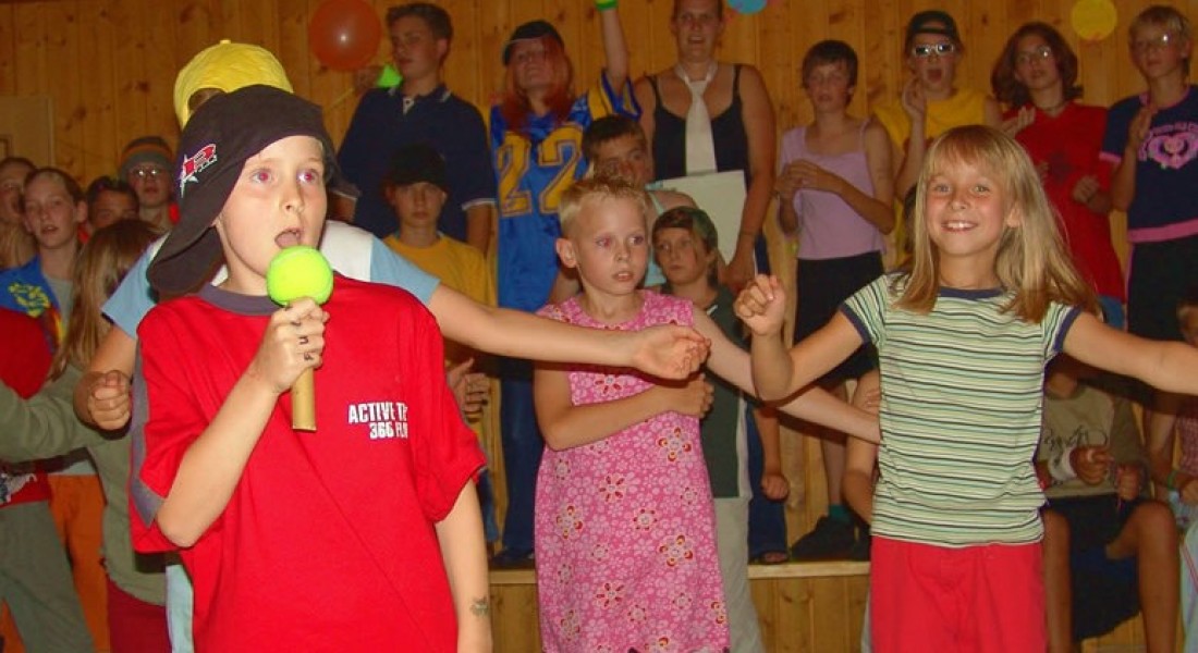 Lustiger Discoabend mit Karaoke im Jugendgästehaus Stadler