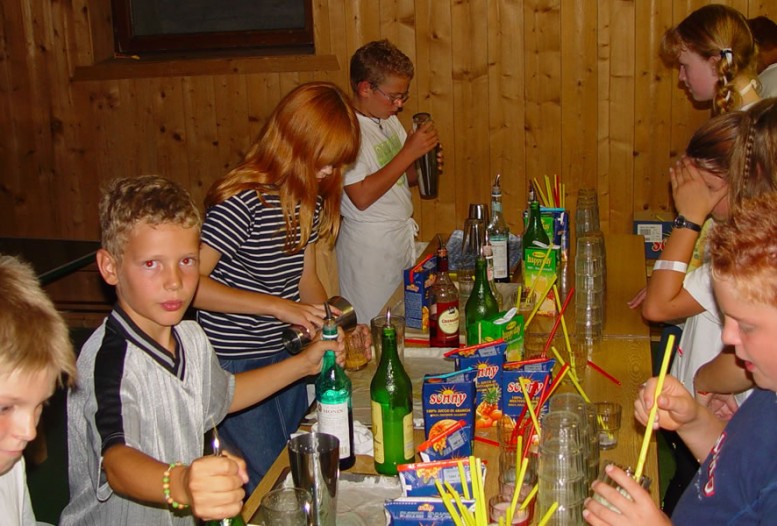 An der Bar bei der Kids-Disco