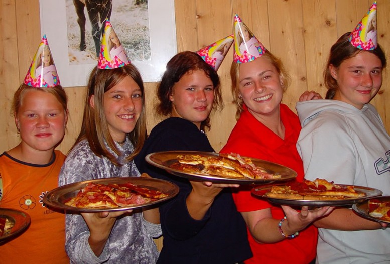 Party & Pizza = Spaß