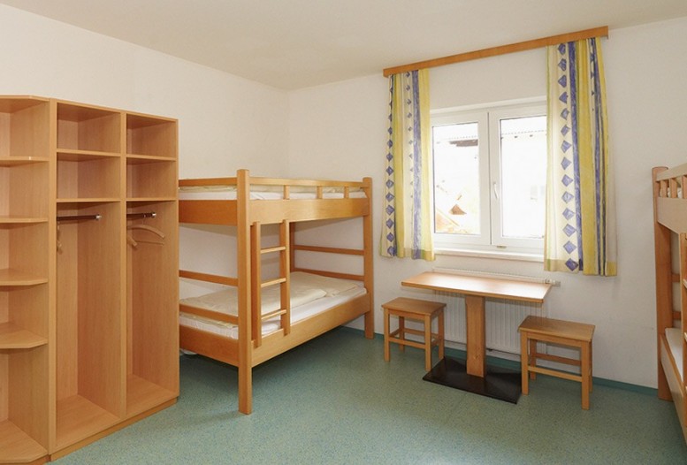 Geräumiges Mehrbett-Zimmer 